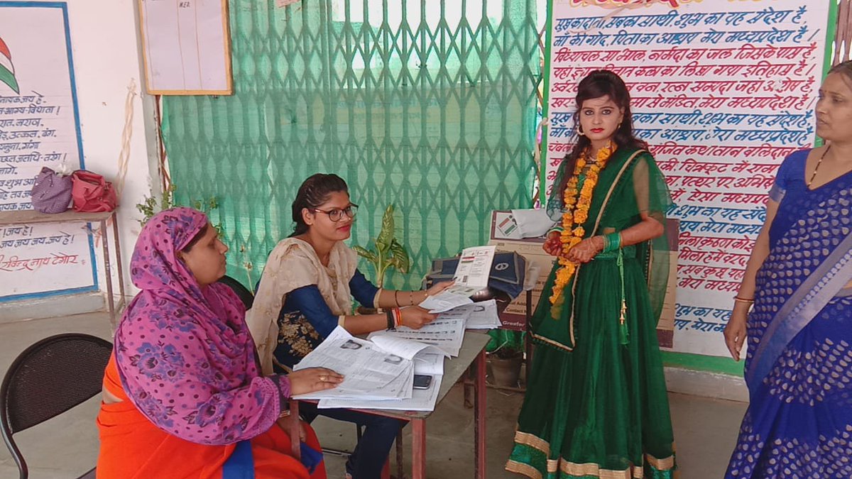 priyanka voted in vidisha