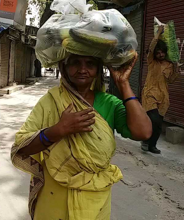 60 Years Women cast her vote in chandni chowk