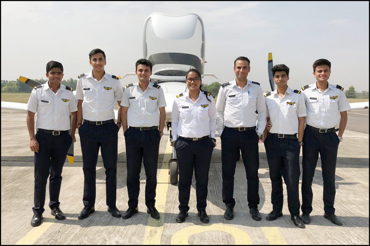 muskan of darma becomes the first commercial pilot of pithoragarh