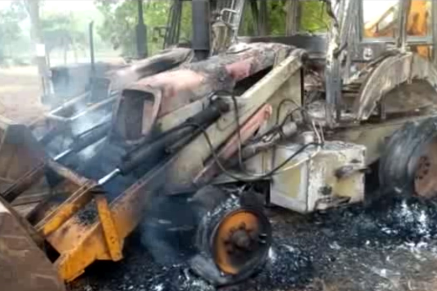 JCB burnt by Maoists