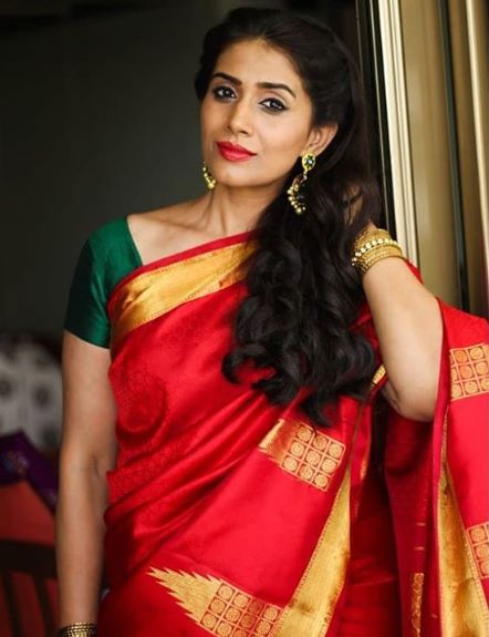 sonali kulkarni