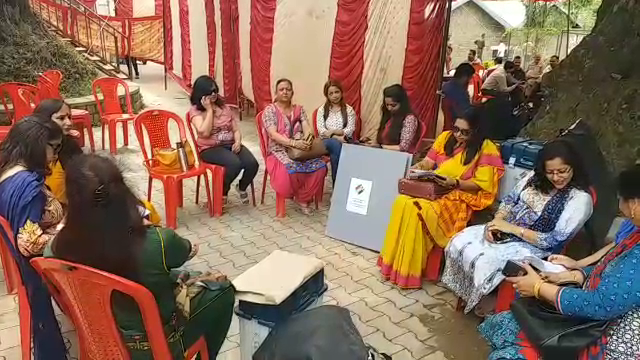 women polling booth