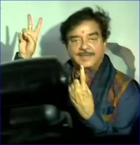 shatrughna sinha casts his vote