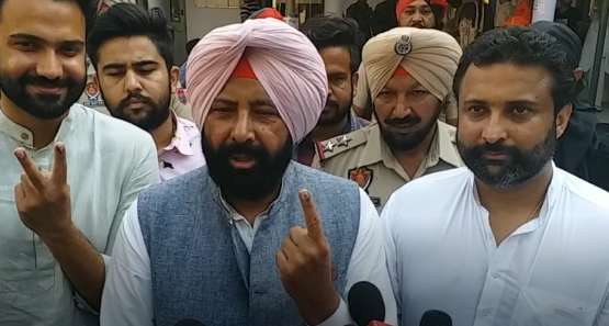 Kewal Singh Dhillion casts his vote in Barnala