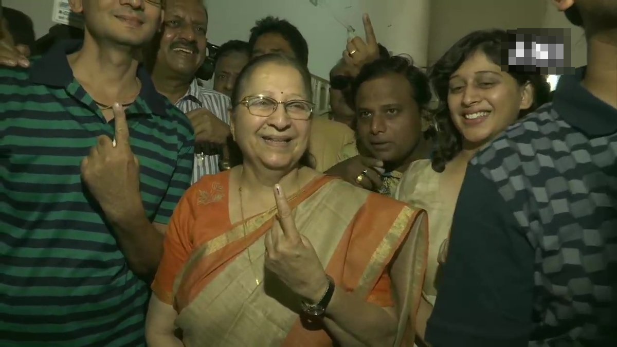 Lok Sabha Speaker Sumitra Mahajan casts vote