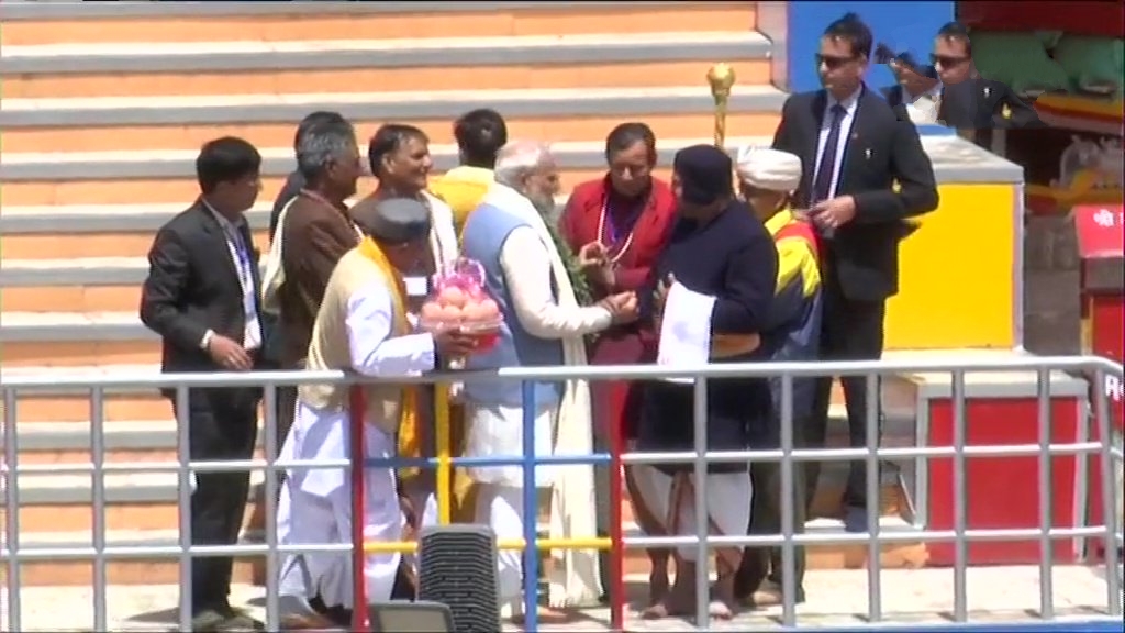 Uttarakhand, Narendra Modi, Badrinath Temple, arrives