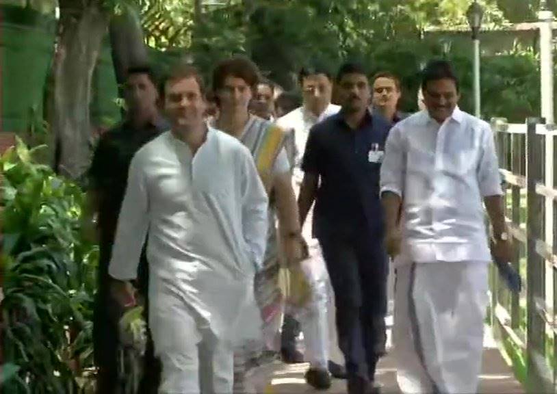 Rahul Gandhi and Priyanka Gandhi Vadra arrives for CWC meet