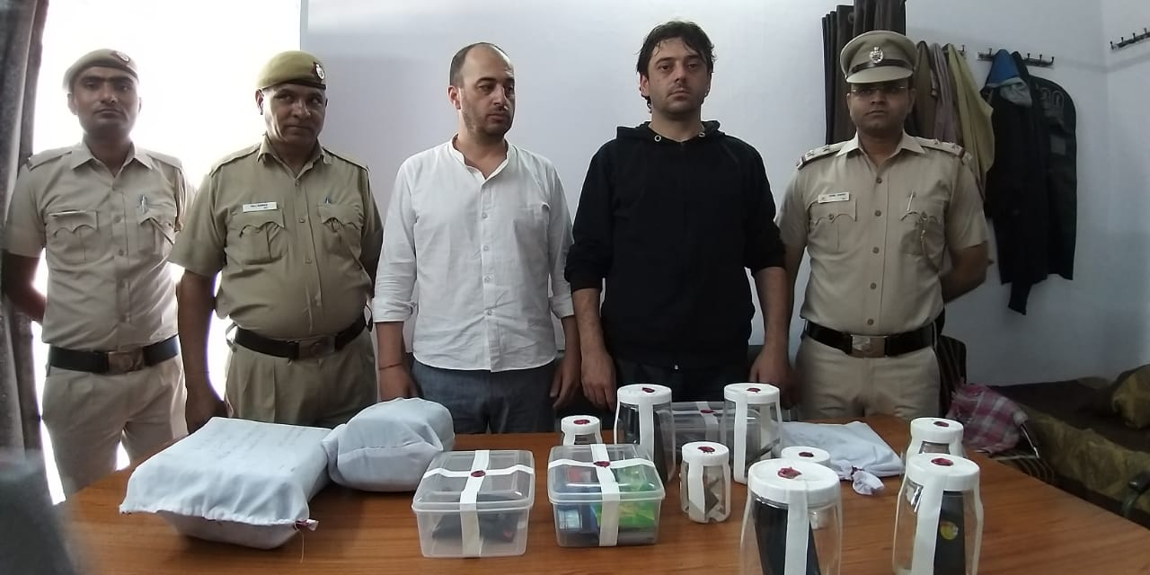 Tuglak road police arrested two foreign cheater in delhi