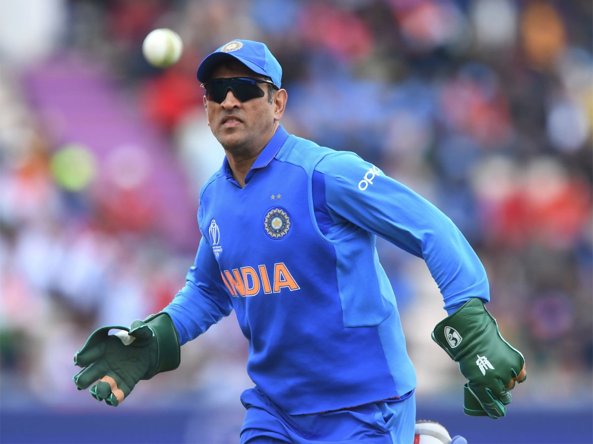 dhoni