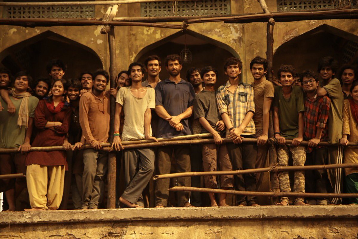 Hritik Roshan share new photo of super 30 film