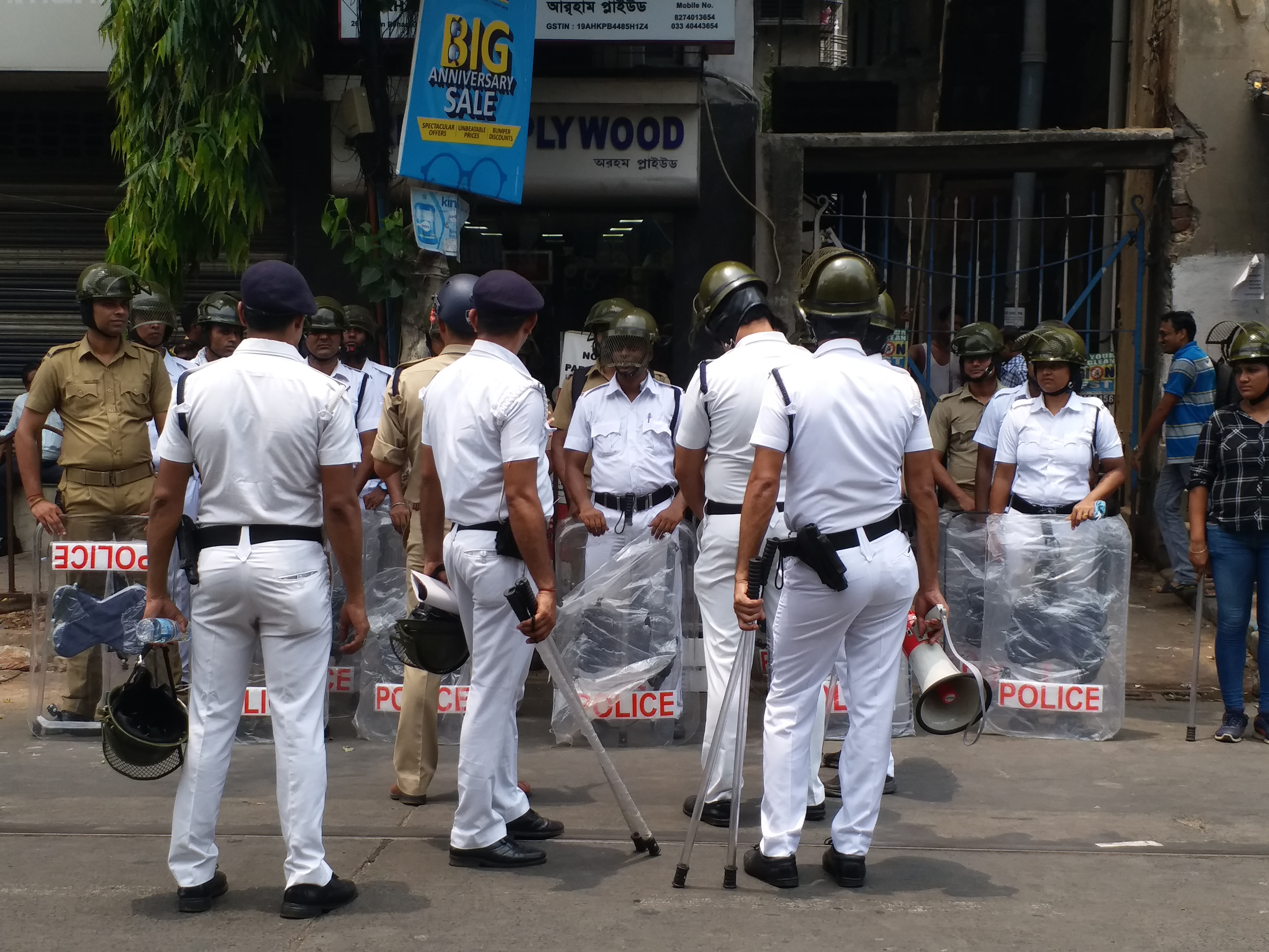 kolkata police