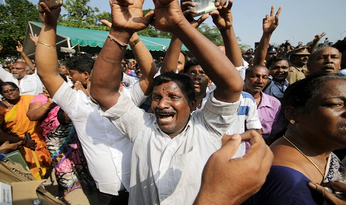 அதிமுக தொண்டர்கள்