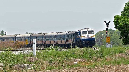 Train delay to due to maintenance