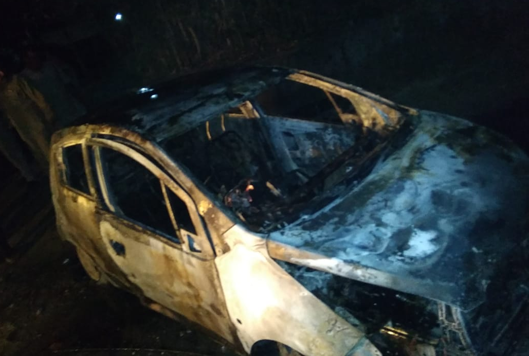 fire in a car in haroli Una