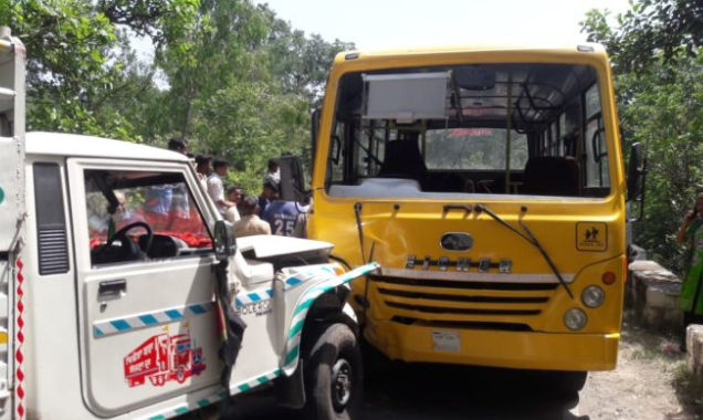 road accident in kangra