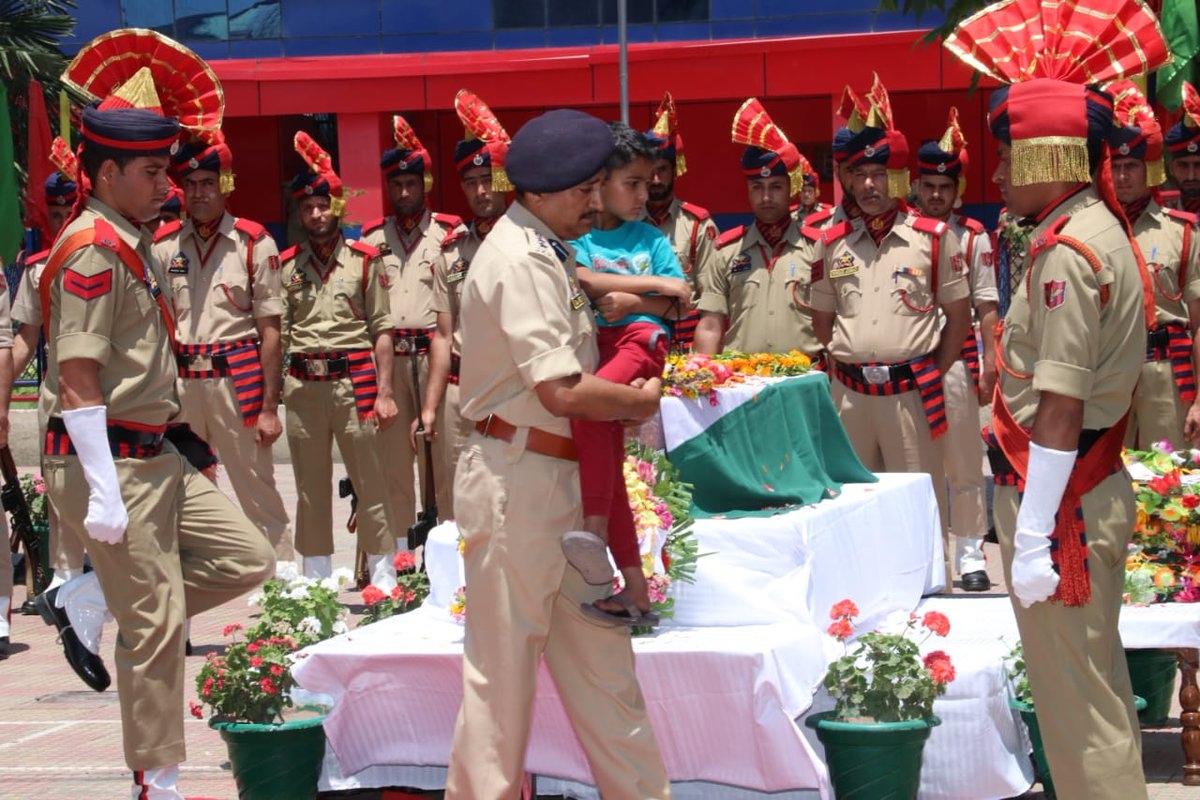 arshad khan wreath laying