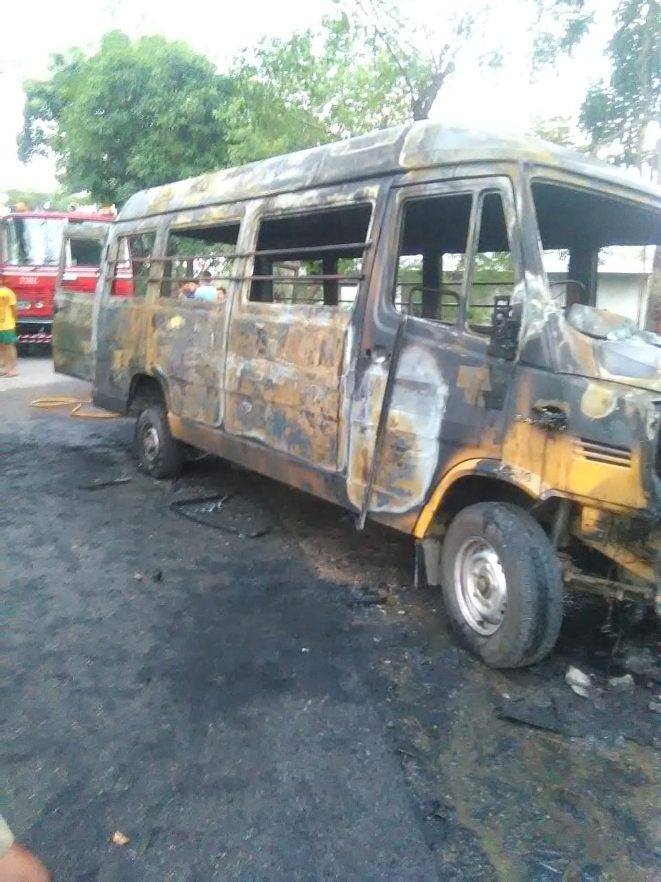 fire in private school bus in hamirpur