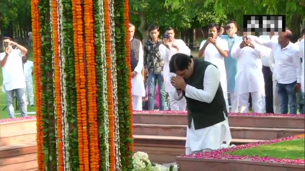 Varun Gandhi pay tribute to Sanjay Gandhi