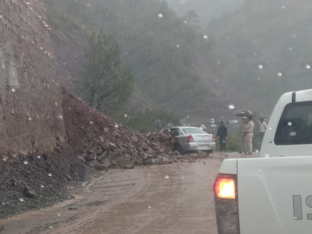 landslide on kalka shimla nh-5