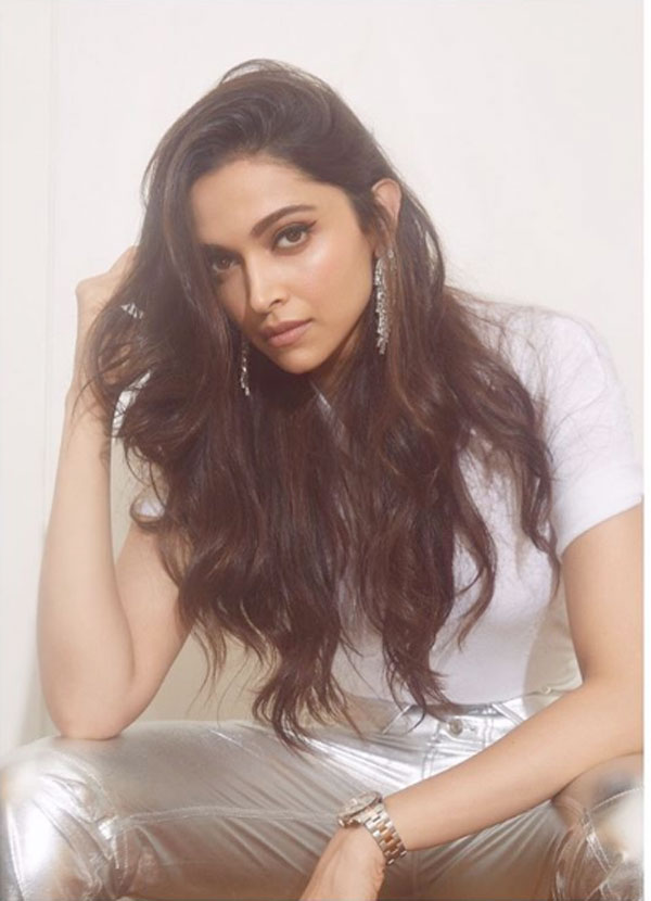 deepika-in-metallic-look