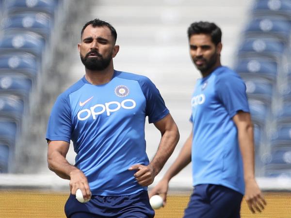 shami-bhuvi at bowling practice