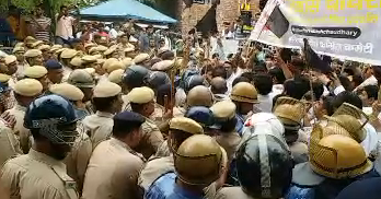 police stopped congress supporters and state president ashok tanwar