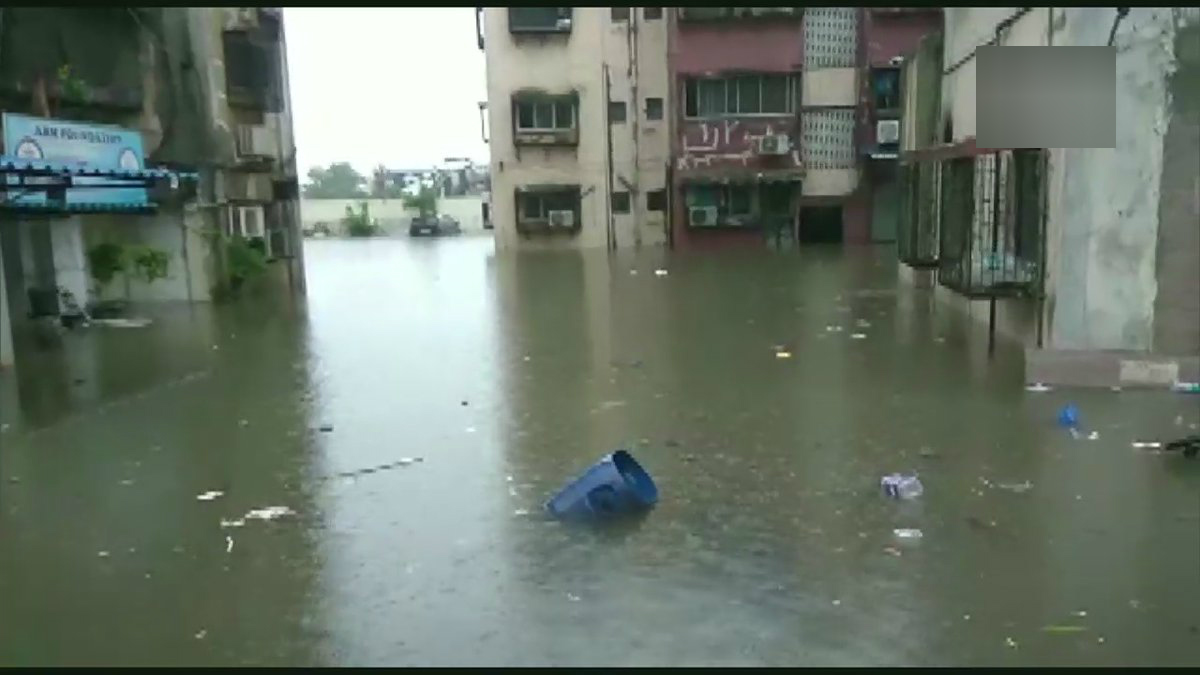 Water-logging woes continue in Mumbai