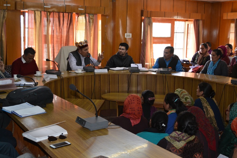 Agriculture Minister held meeting in Kullu DC