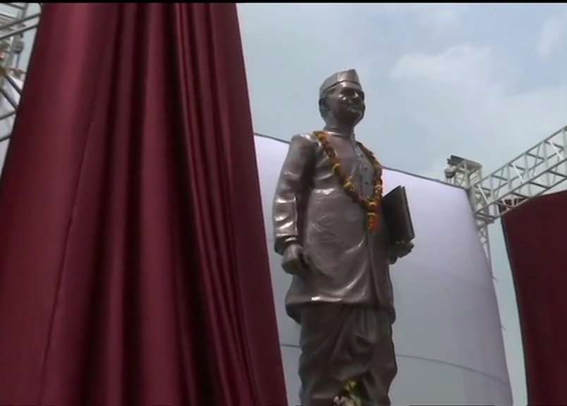 PM inaugurated a statue of Lal Bahadur Shastri at Varanasi airport