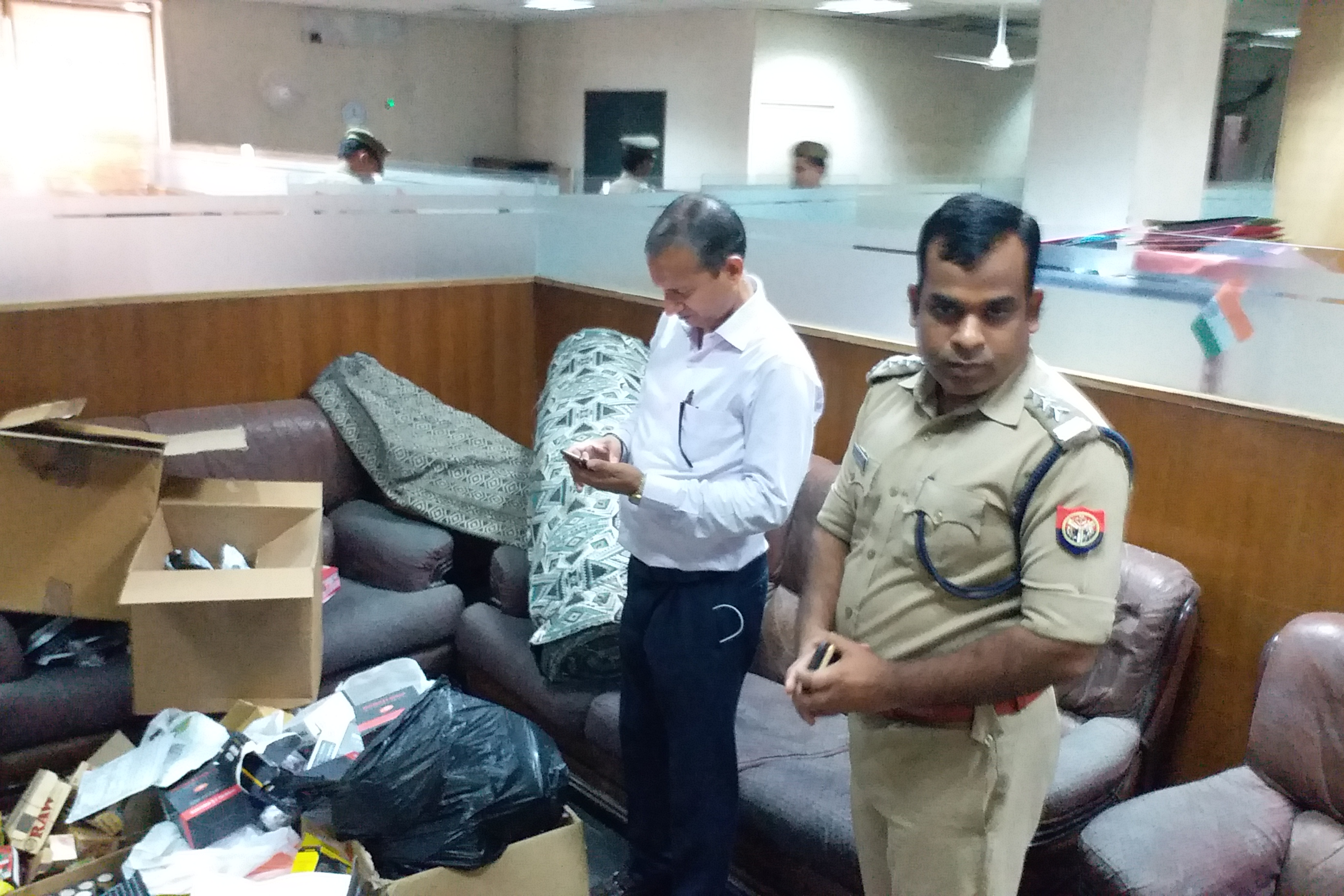 City Magistrate raids on illegal e-cigarette factory in Noida