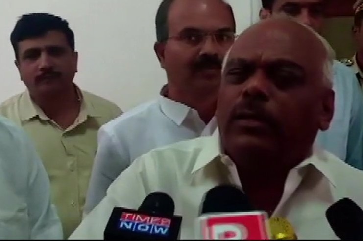 I haven't received any resignations; none of the rebel MLAs approached me: K'taka Speaker