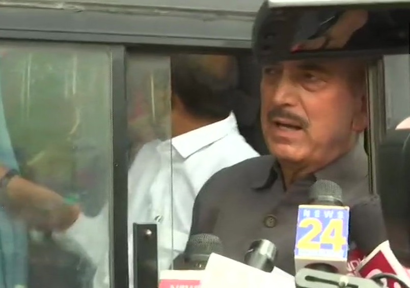 Cong leader Ghulam Nabi Azad detained during protest near Raj Bhawan