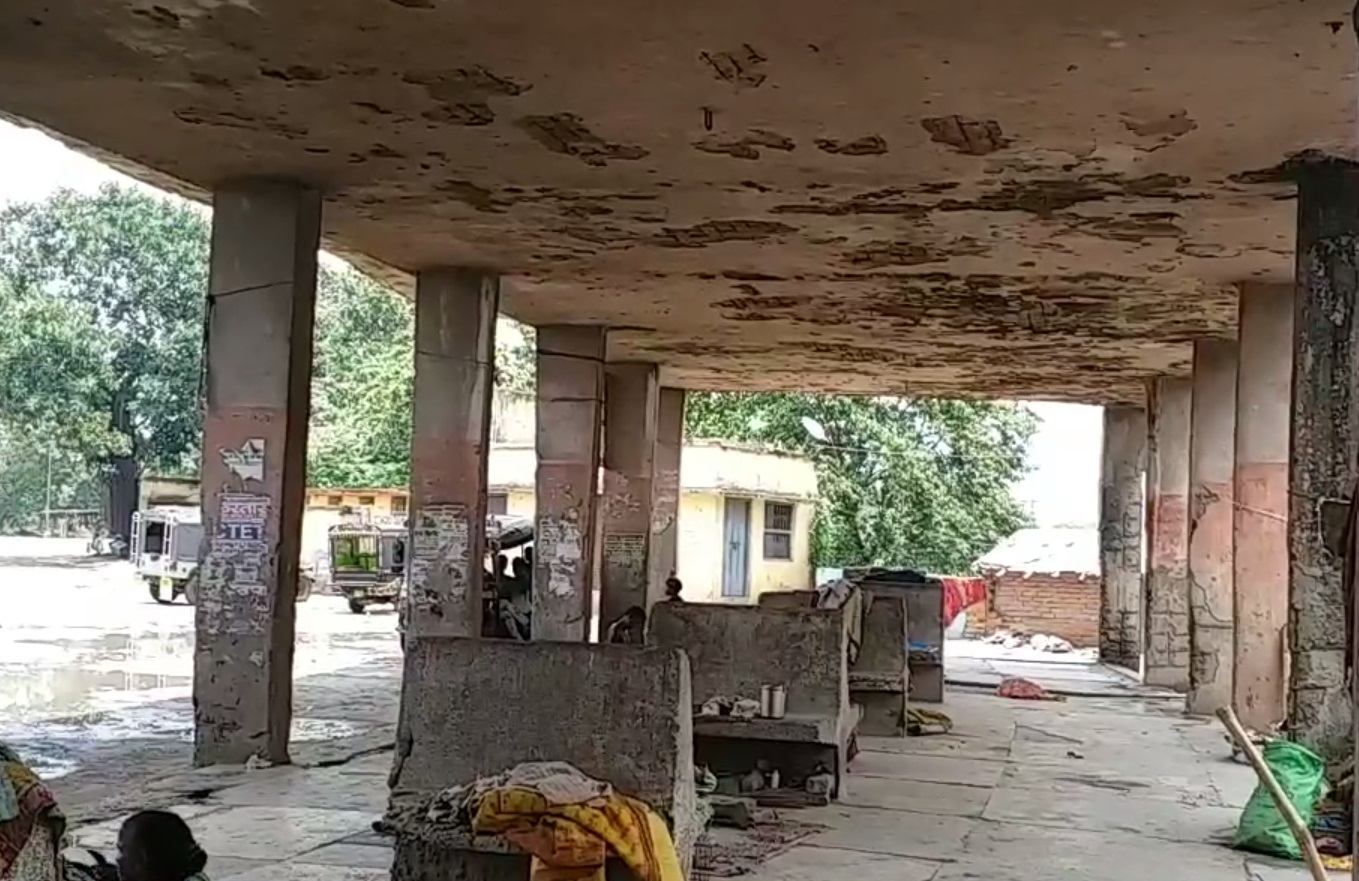 bad status of khagaria bus stand bihar