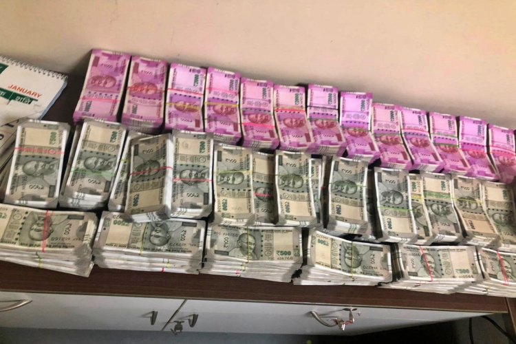 ima-fraud-case-sit-seized-rs-2-dot-5-crore