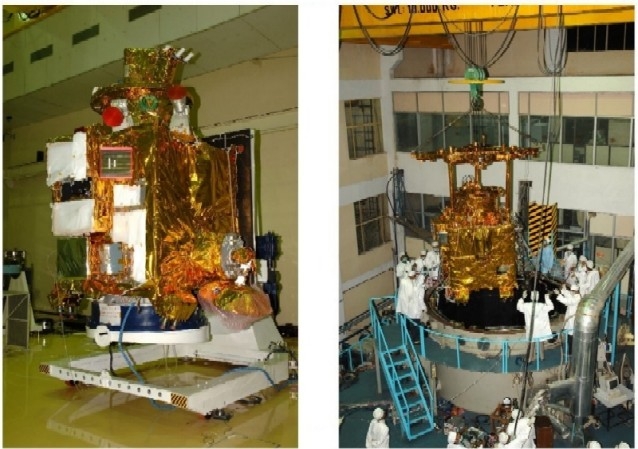 Fully integrated Chandrayaan-1 spacecraft (left) and loading it to Thermovac Chamber (right)