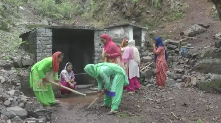 Water bowl in Nahan