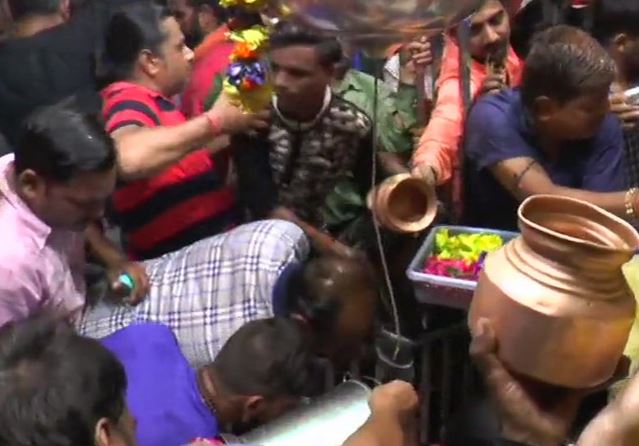 Devotees gathered to offer prayers on first monday