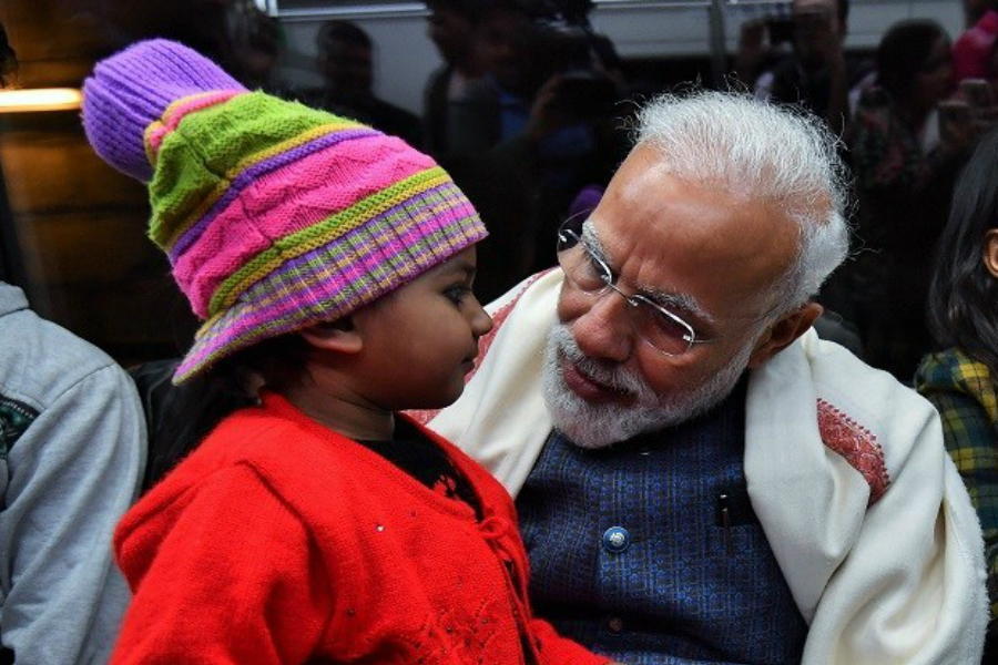 pm narendra modi share a kid photos on his instgram account