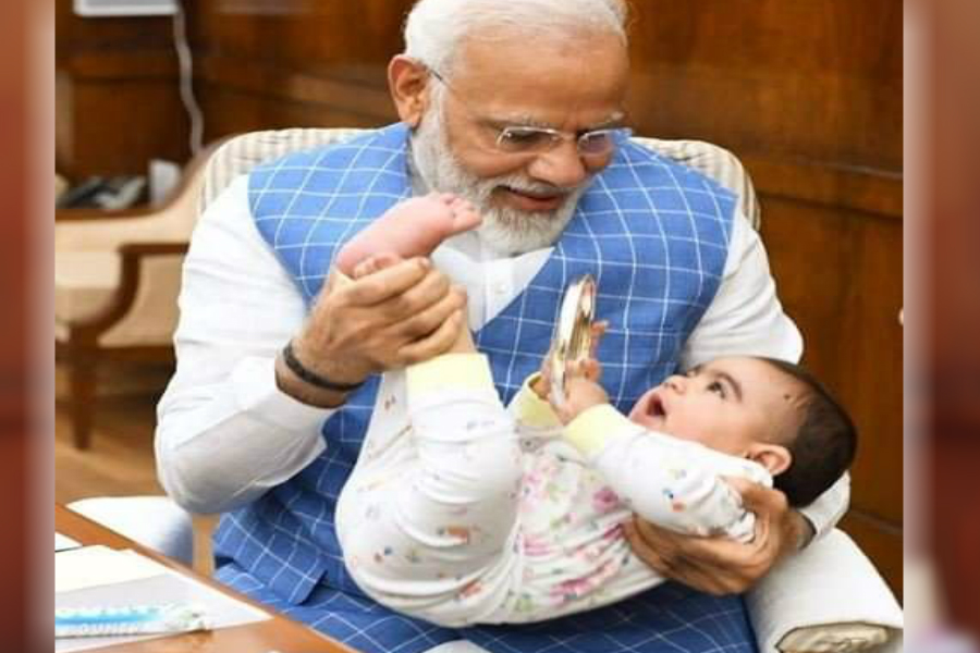 pm narendra modi share a kid photos on his instgram account