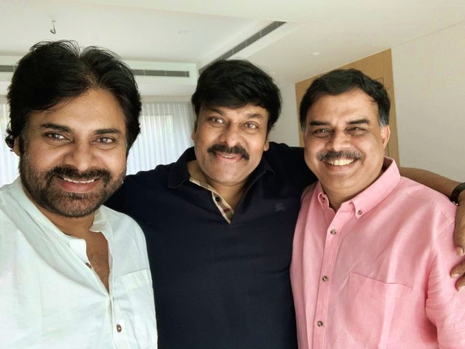 pawan kalyan meet chiranjeevi