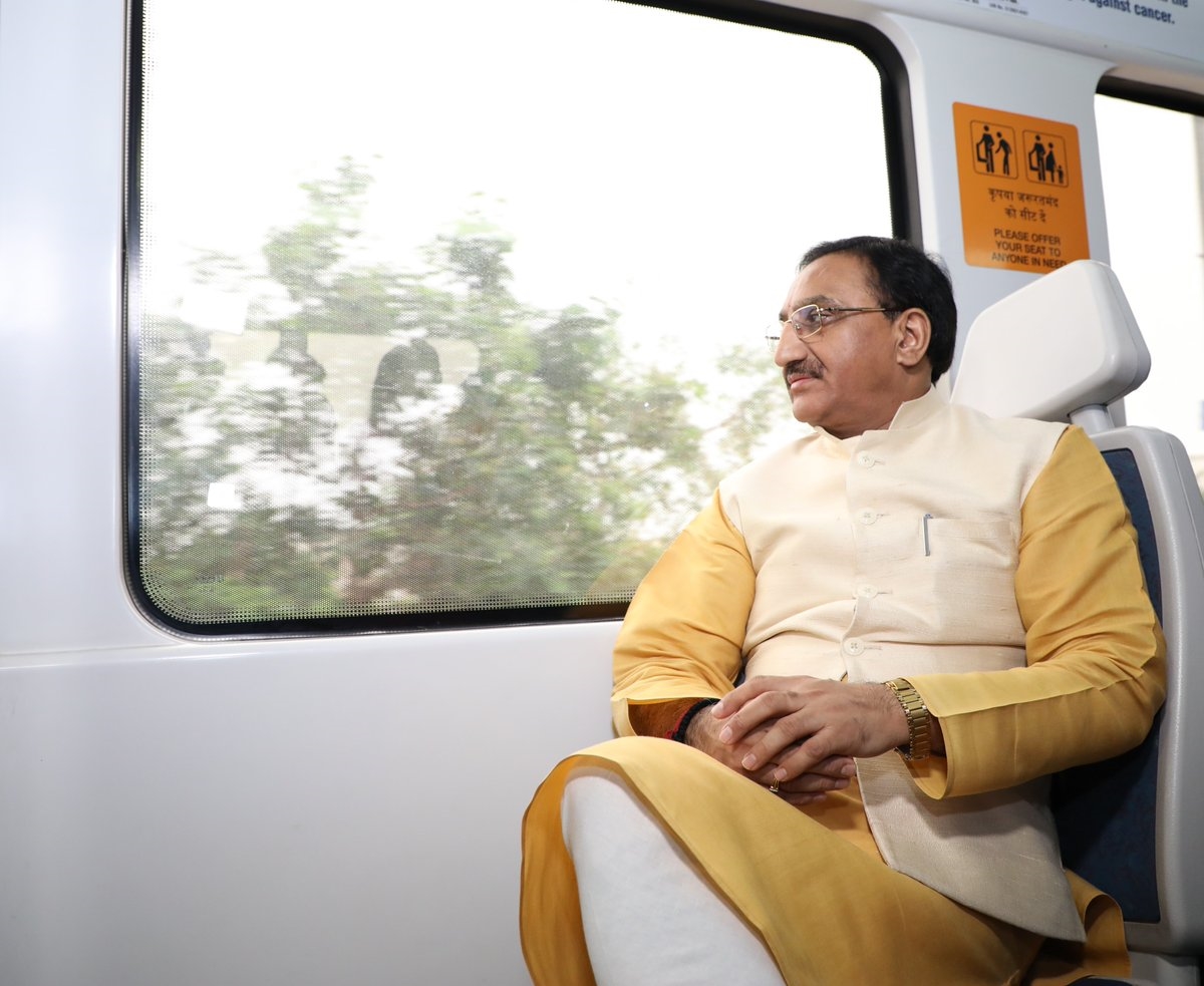 HRD Minister Ramesh Pokhriyal 'Nishank' travelling in Delhi Metro