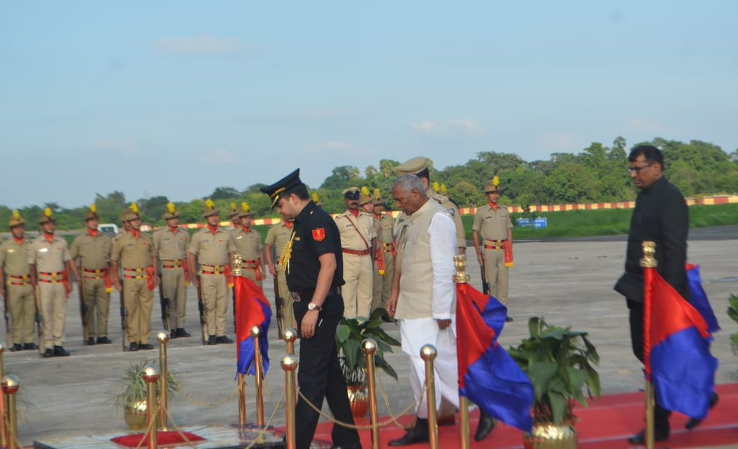 governor phagu chauhan on airport