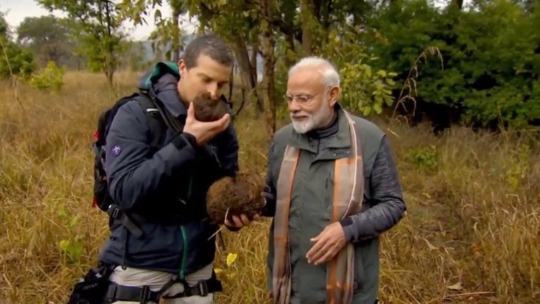 pm-modi-with-bear-grylls