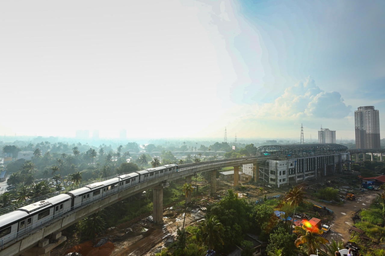 kochi-metro-test-ride-third-time  പരീക്ഷണ ഓട്ടം  എറണാകുളം  കൊച്ചി  കൊച്ചി മെട്രോ