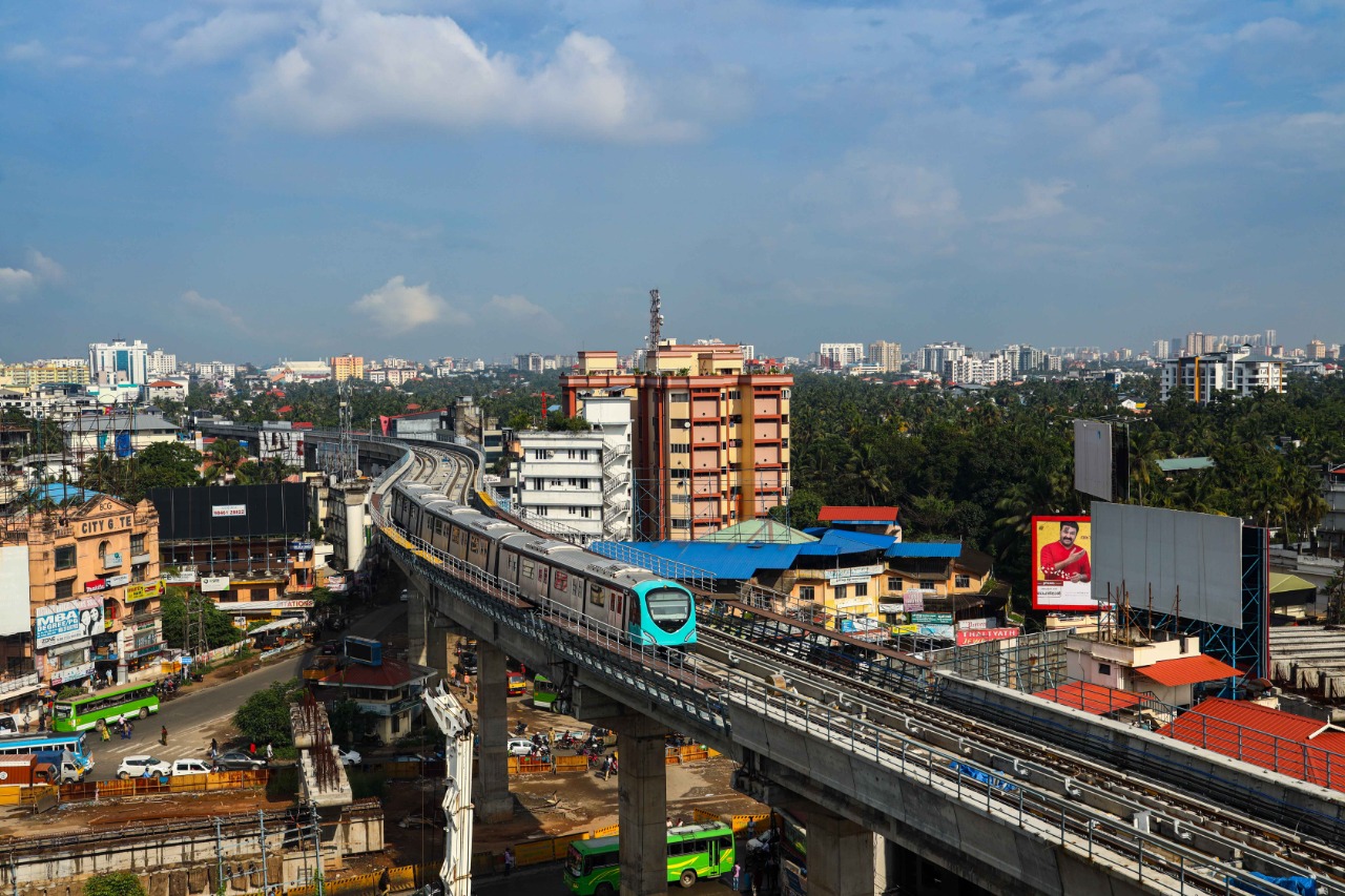 kochi-metro-test-ride-third-time  പരീക്ഷണ ഓട്ടം  എറണാകുളം  കൊച്ചി  കൊച്ചി മെട്രോ