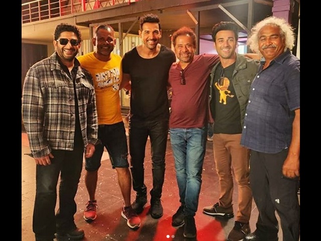 pagalpanti, anees bazme,  scheduel wrap for pagalpanti, pulkit samrat, John Abraham latest movie, John Abraham in pagalpanti, anees bazmee latest movie, pagalpanti latest movie