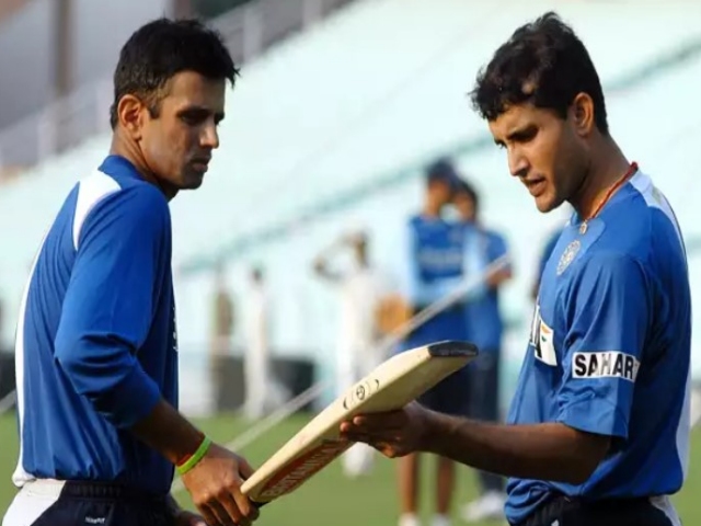 Dada Ganguly supports Dravid