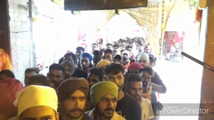 devotees in chintpurni temple