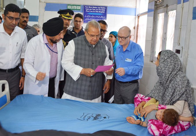 Governor Satya Pal Malik visits hospital in Srinagar