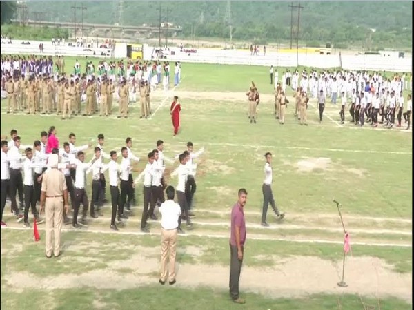 J-K: Students prepare for I-Day celebrations in Samba